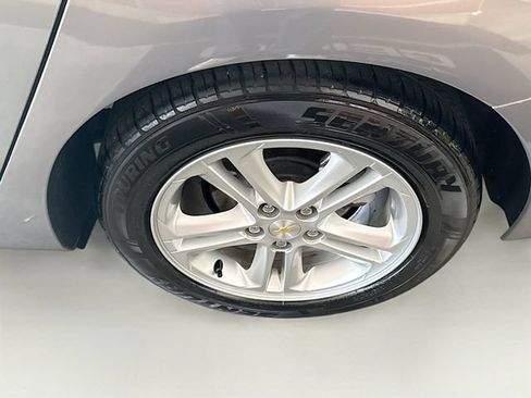 Used 2018 Chevrolet Cruze LT w/ Convenience Package FWD image 30