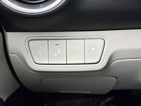 Used 2023 Kia Forte LXS w/ LXS Technology Package FWD image 13