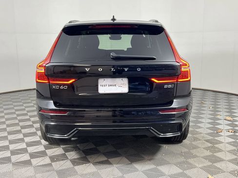Certified 2025 Volvo XC60 B5 Plus image 9