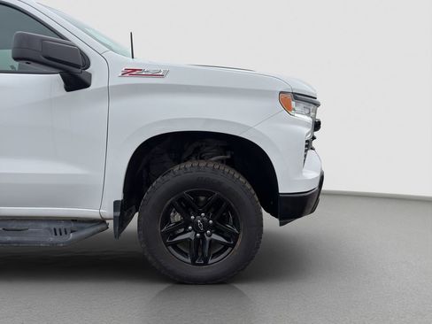 Used 2022 Chevrolet Silverado 1500 LT Trail Boss w/ LPO, Dark Essentials Package image 23