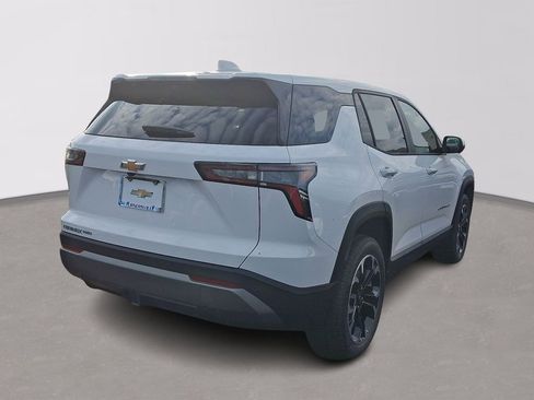 New 2026 Chevrolet Equinox LT w/ Convenience Package II image 4