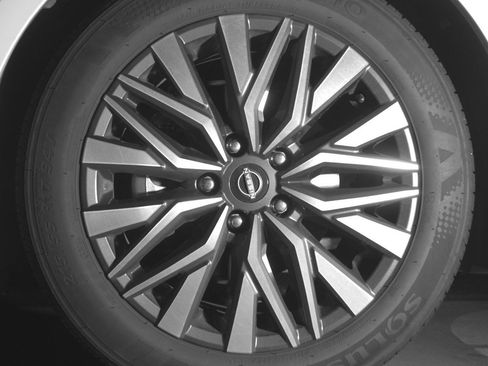 Used 2025 Nissan Altima 2.5 SV image 12