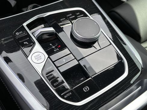 Used 2026 BMW X5 sDrive40i w/ M Sport Package image 27