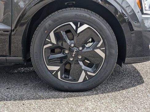 Used 2023 Kia Niro Wave image 11