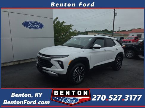 Used 2025 Chevrolet TrailBlazer LT AWD/4WD image 1