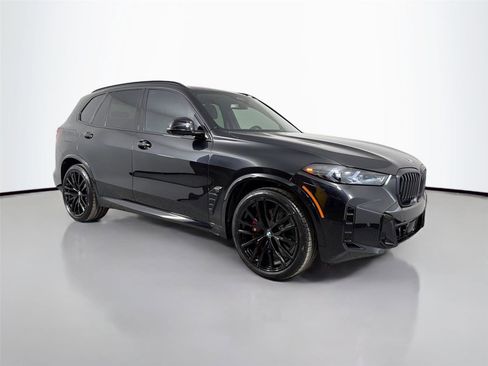 New 2026 BMW X5 xDrive40i w/ M Sport Package AWD/4WD image 4