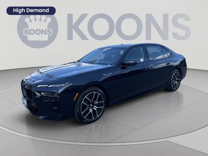 Used 2024 BMW 760i xDrive w/ Premium Package 2