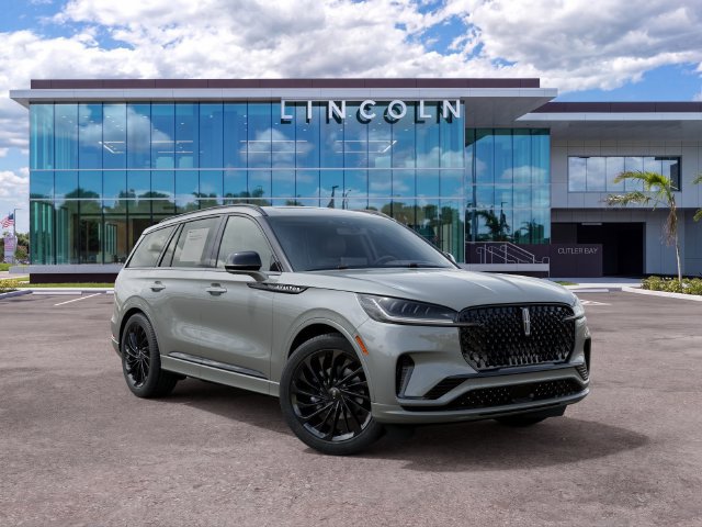 New 2027 Lincoln Aviator Reserve w/ Jet Appearance Package RWD image 4