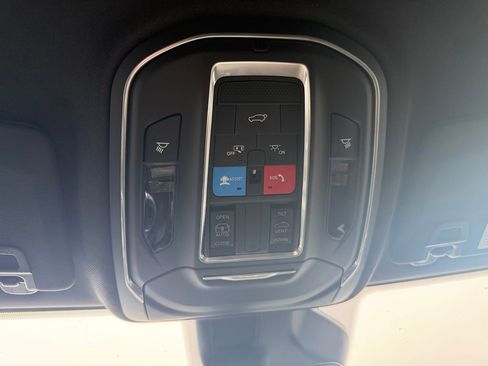 New 2026 Jeep Grand Cherokee L Laredo image 24