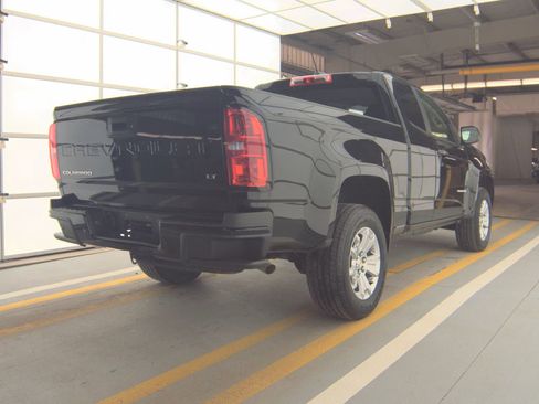 Used 2022 Chevrolet Colorado LT w/ Fleet Safety Package image 8