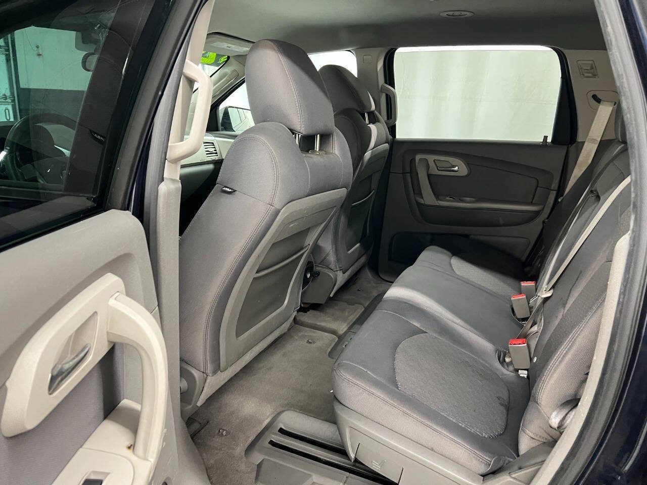 Used 2012 Chevrolet Traverse LS FWD image 9