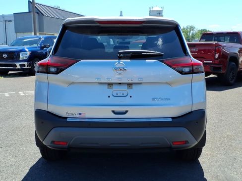 Used 2021 Nissan Rogue SV AWD/4WD image 4