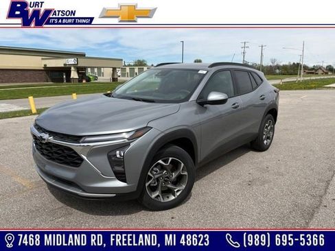 New 2026 Chevrolet Trax LT w/ LT Convenience Package FWD image 1