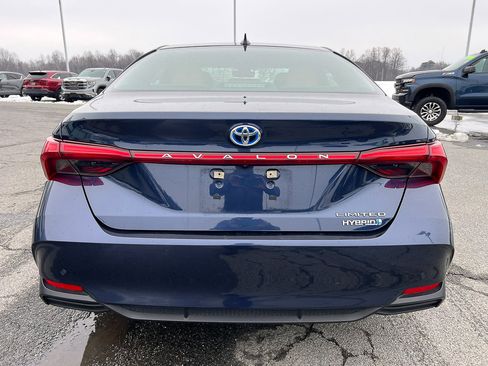 Used 2020 Toyota Avalon Limited w/ Advanced Safety Package image 4