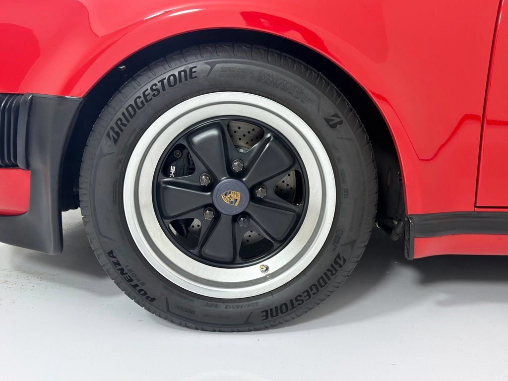 Used 1987 Porsche 911 Carrera RWD image 16