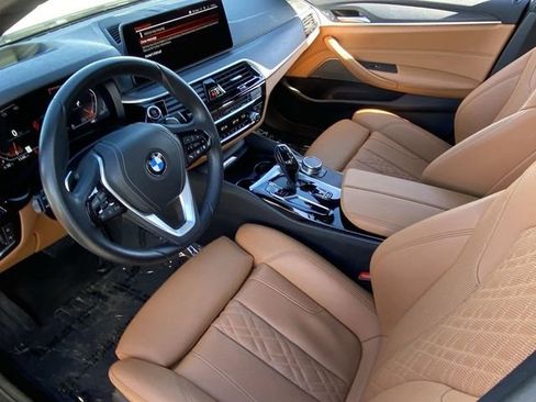 Used 2023 BMW 530i w/ Premium Package image 19