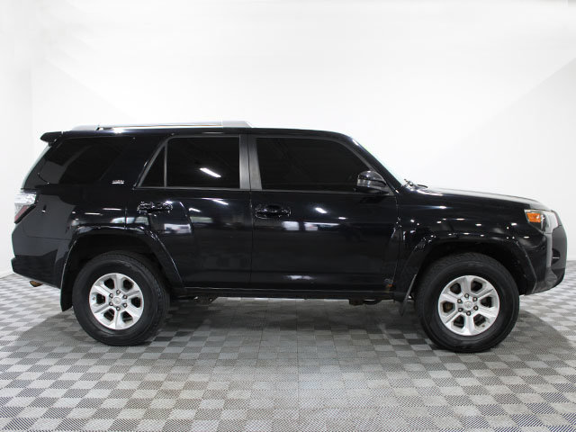 Used 2016 Toyota 4Runner SR5 AWD/4WD image 7