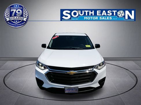 Used 2018 Chevrolet Traverse LS FWD image 3
