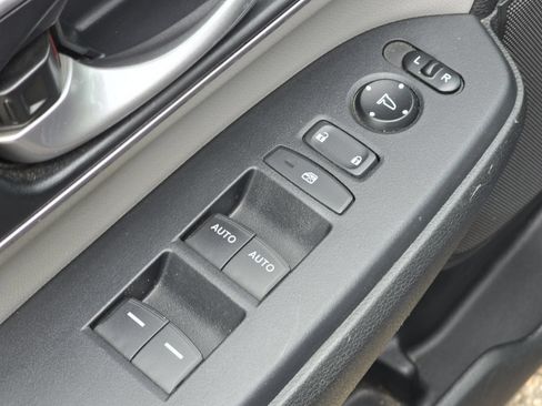 Used 2017 Honda CR-V Touring image 22
