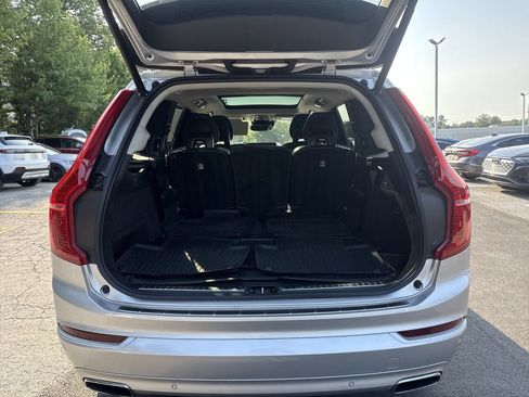 Used 2021 Volvo XC90 T5 Momentum w/ Climate Package AWD/4WD image 18