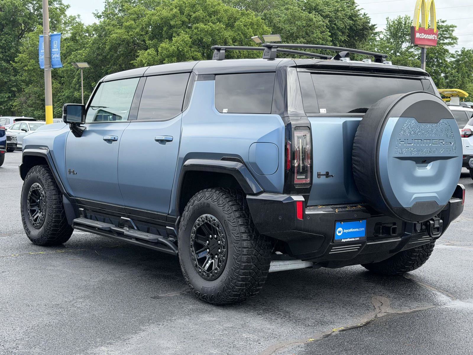 Used 2024 GMC Hummer EV 3X w/ Omega Edition AWD/4WD image 3