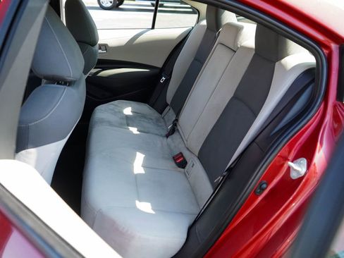 Used 2021 Toyota Corolla LE FWD image 8