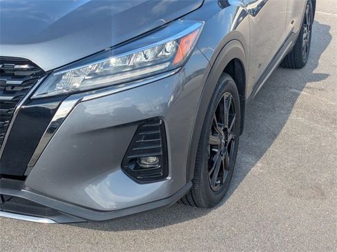 Used 2024 Nissan Kicks SR image 9