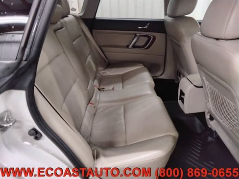 Used 2009 Subaru Outback 2.5i Limited AWD/4WD image 15