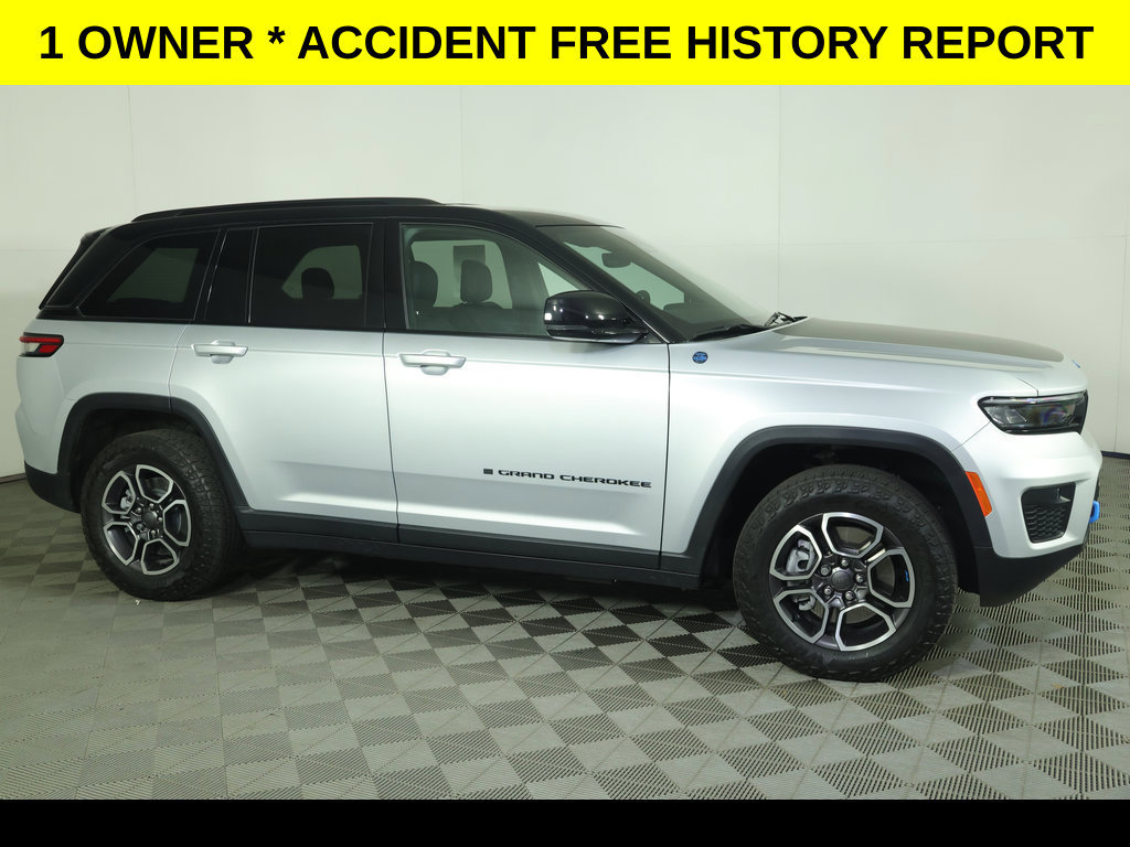 Used 2022 Jeep Grand Cherokee Trailhawk AWD/4WD image 2