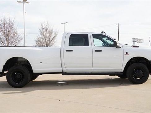 New 2026 RAM 3500 Tradesman image 10