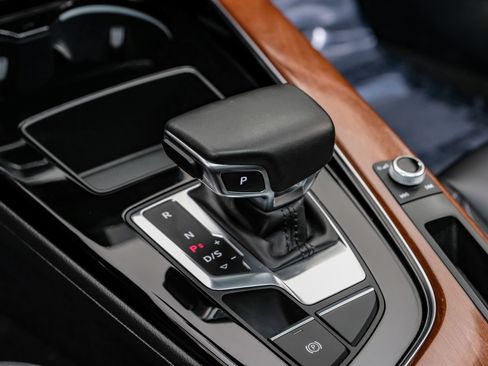 Used 2022 Audi A4 2.0T Premium image 30