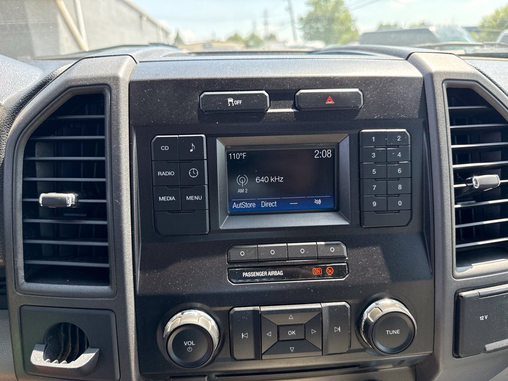 Used 2017 Ford F550 4x4 Regular Cab Super Duty image 27