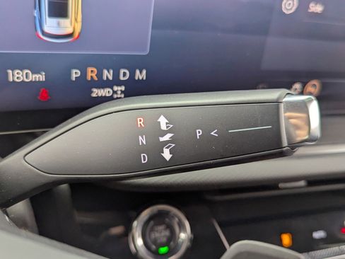 Used 2025 Buick Envision Preferred image 32