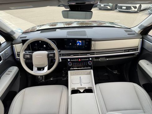 Used 2025 Hyundai Santa Fe Calligraphy image 31