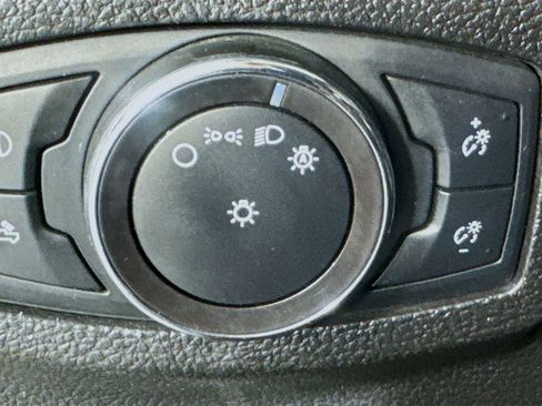 Used 2018 Ford F250 Lariat w/ Chrome Package image 11