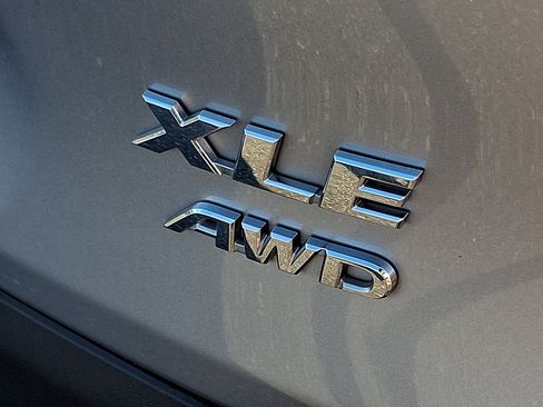 Used 2023 Toyota RAV4 XLE w/ Convenience Package AWD/4WD image 33