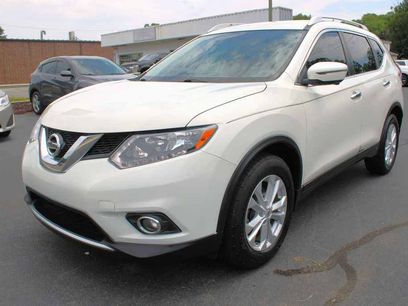 Used 2016 Nissan Rogue SV w/ SV Premium Package