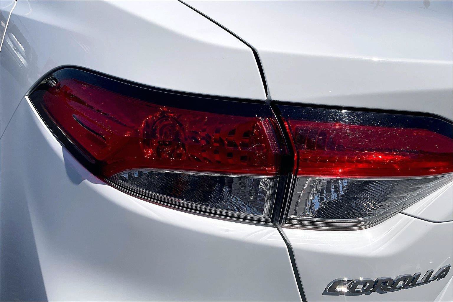 Used 2024 Toyota Corolla LE FWD image 30