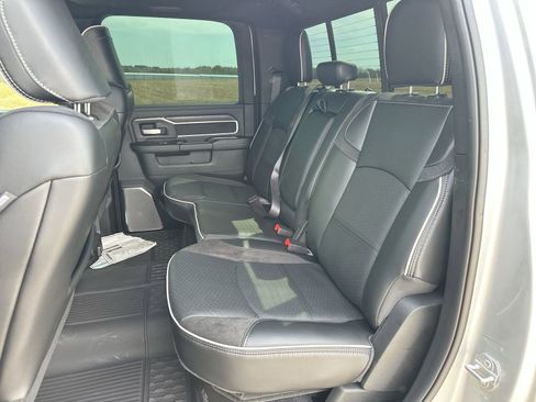 New 2026 RAM 3500 Laramie AWD/4WD image 23