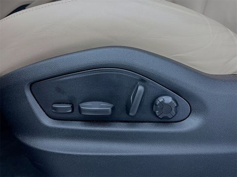 Certified 2026 Porsche Cayenne Coupe image 33