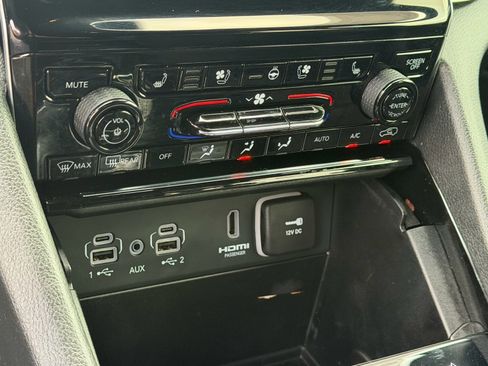 Used 2022 Jeep Grand Cherokee Trailhawk w/ Advanced Protech Group II image 31