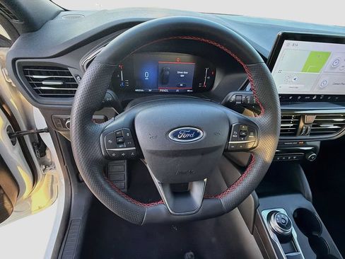 Used 2023 Ford Escape ST-Line w/ Tech Pack #1 AWD/4WD image 11