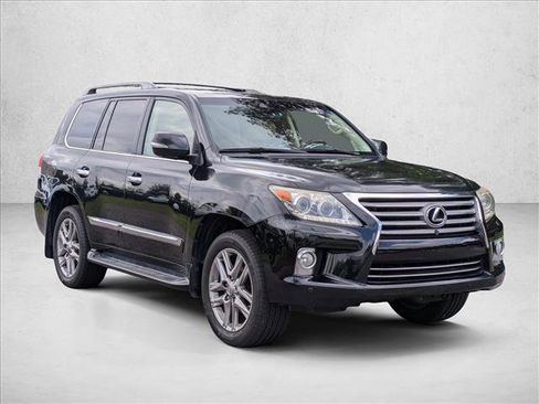 Used 2013 Lexus LX 570 4WD w/ Luxury Pkg image 3