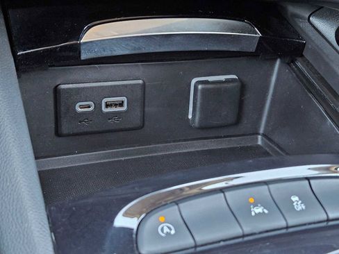 Used 2022 Buick Envision Preferred image 25