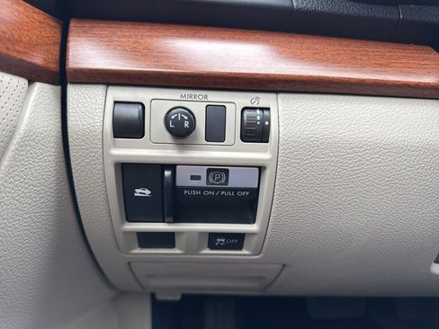 Used 2014 Subaru Outback 3.6R Limited image 34