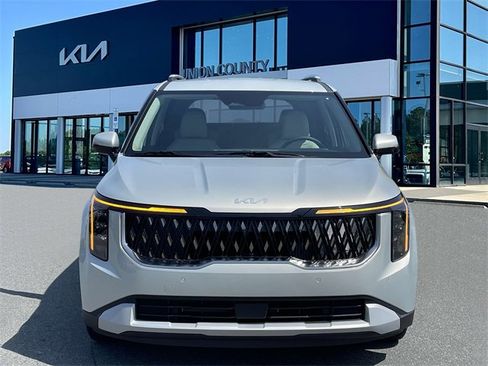 New 2026 Kia Carnival EX image 13