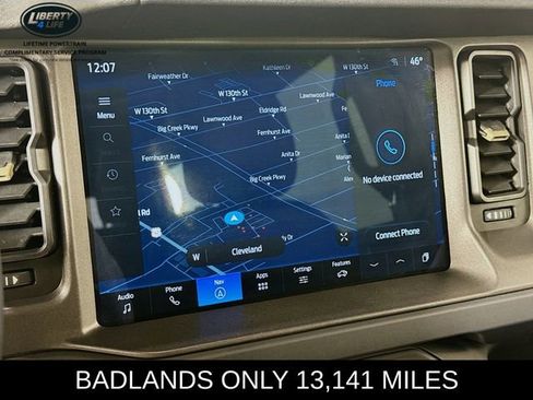 Used 2025 Ford Bronco Badlands image 13