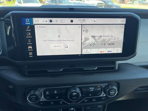 New 2025 Jeep Gladiator Sport image 29