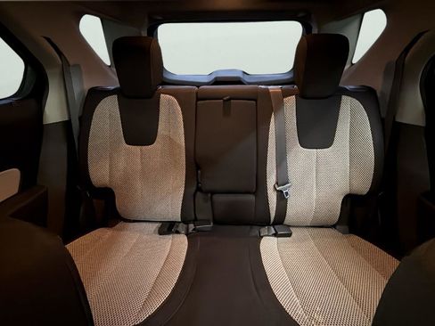 Used 2017 Chevrolet Equinox LT w/ Convenience Package image 24