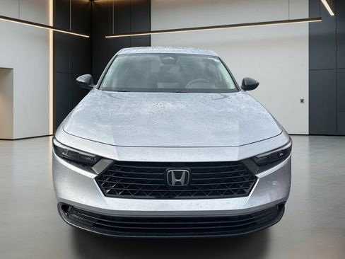 Used 2025 Honda Accord SE image 7